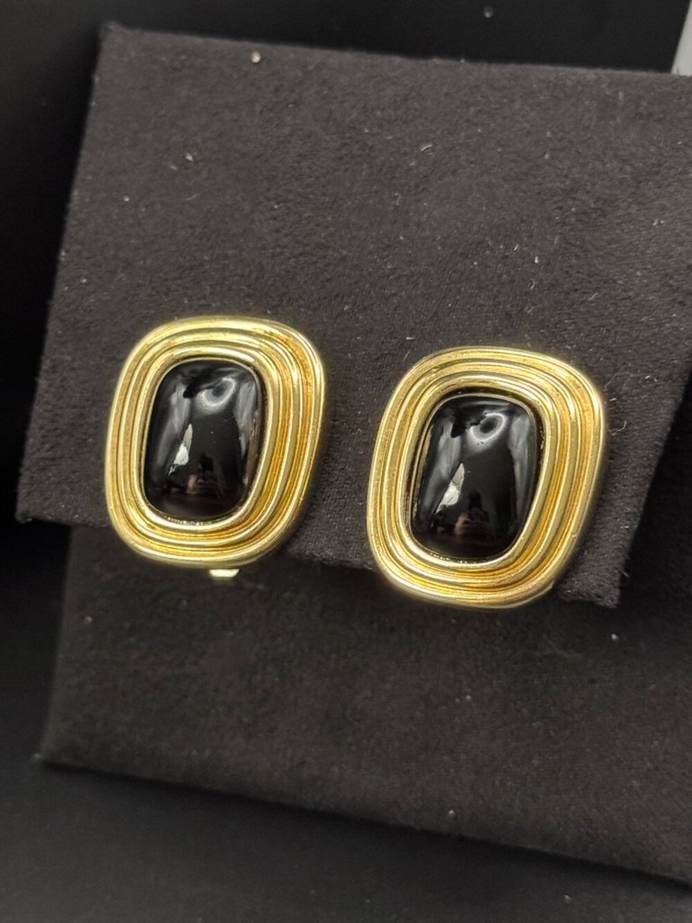 Christian Dior Vintage Resin Clip-on earrings